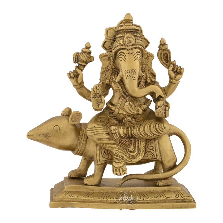 Ganesh seated on mouse