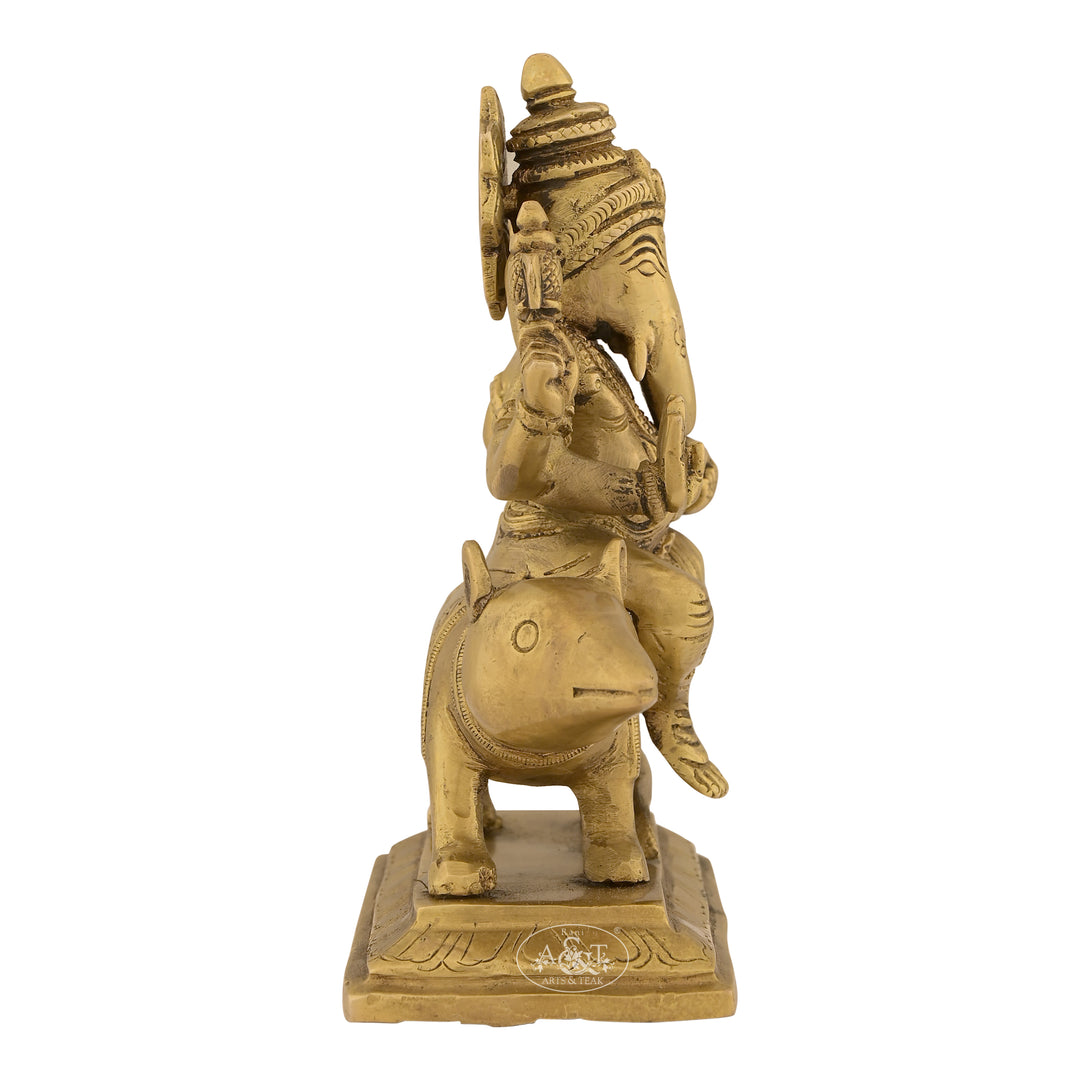 Ganesh seated on mouse