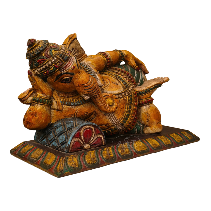 Relaxing Ganesh