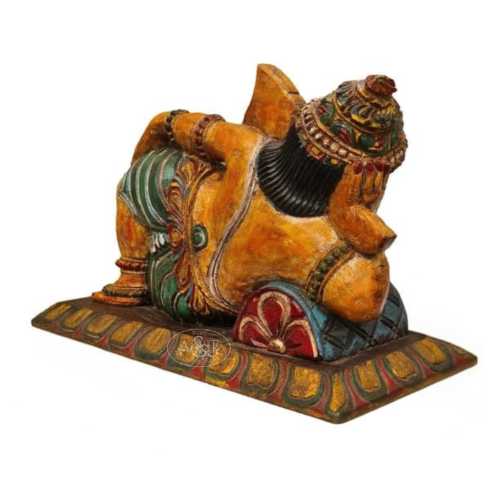 Relaxing Ganesh