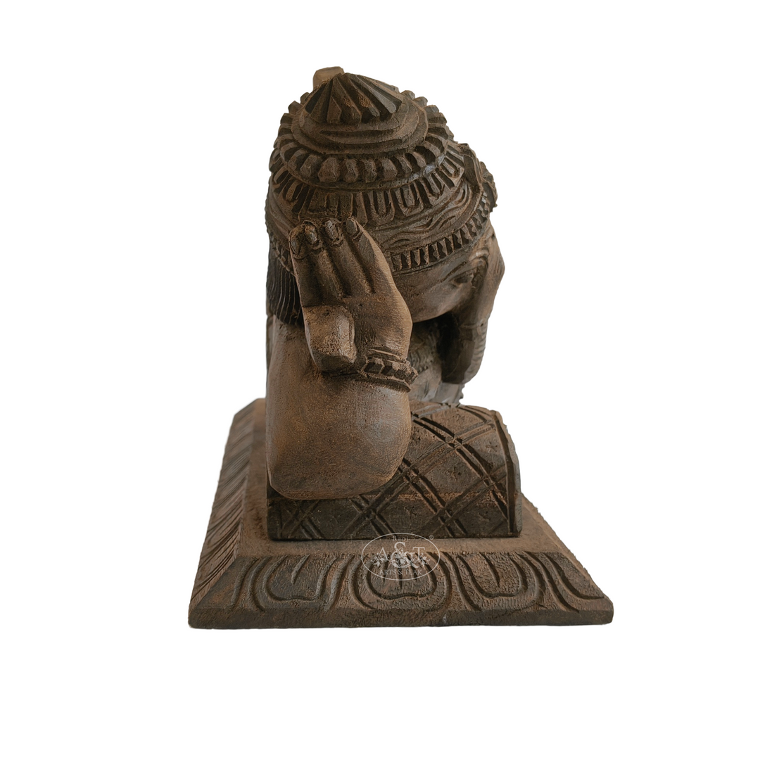 Relaxing Ganesh