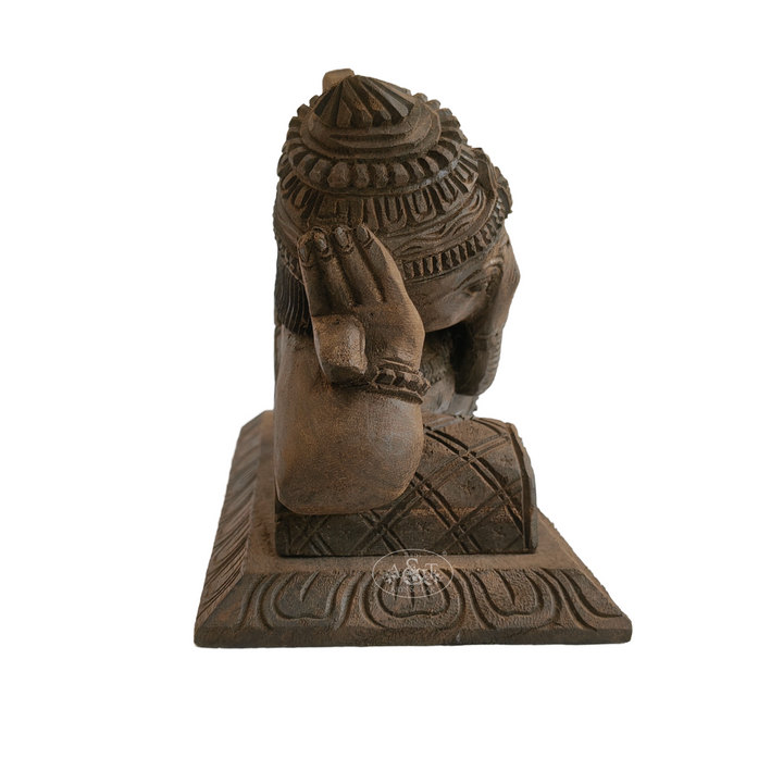 Relaxing Ganesh