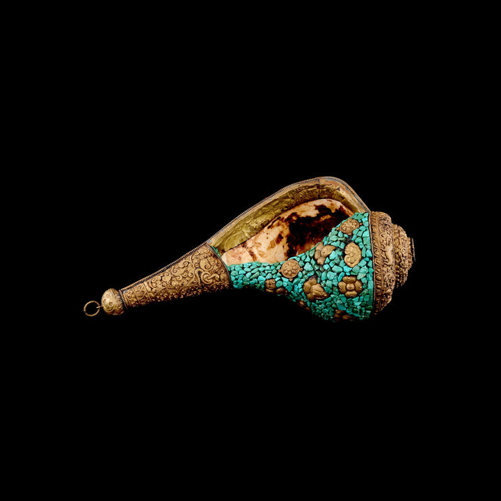 Tibetan Conch in Copper/Gold plated fitted with turquoise stones