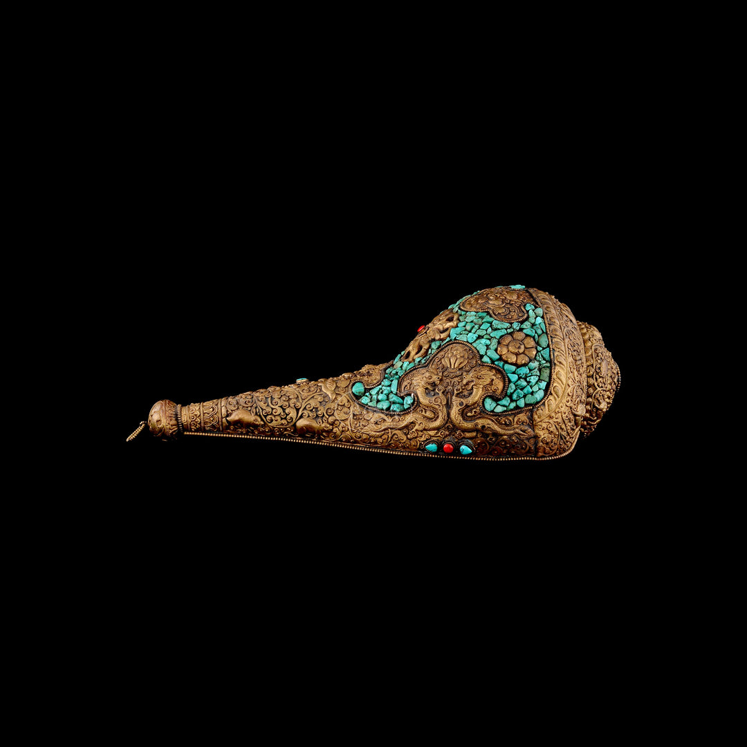 Tibetan Conch in Copper/Gold plated fitted with turquoise stones