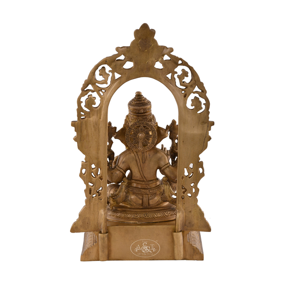 Ganesh with prabhavali